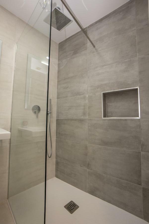 Apartamentos Mombasa 2 Planta 네르하 외부 사진