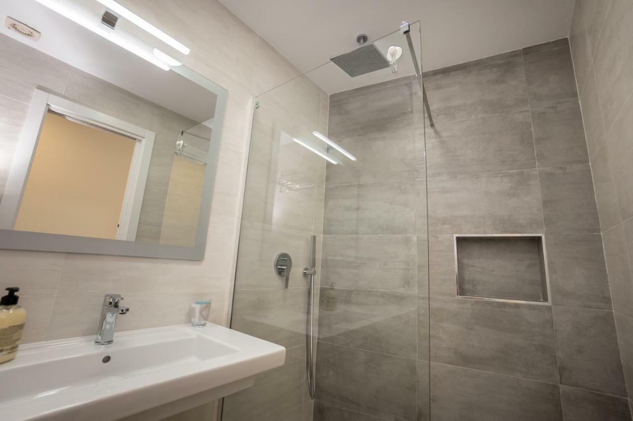 Apartamentos Mombasa 2 Planta 네르하 외부 사진