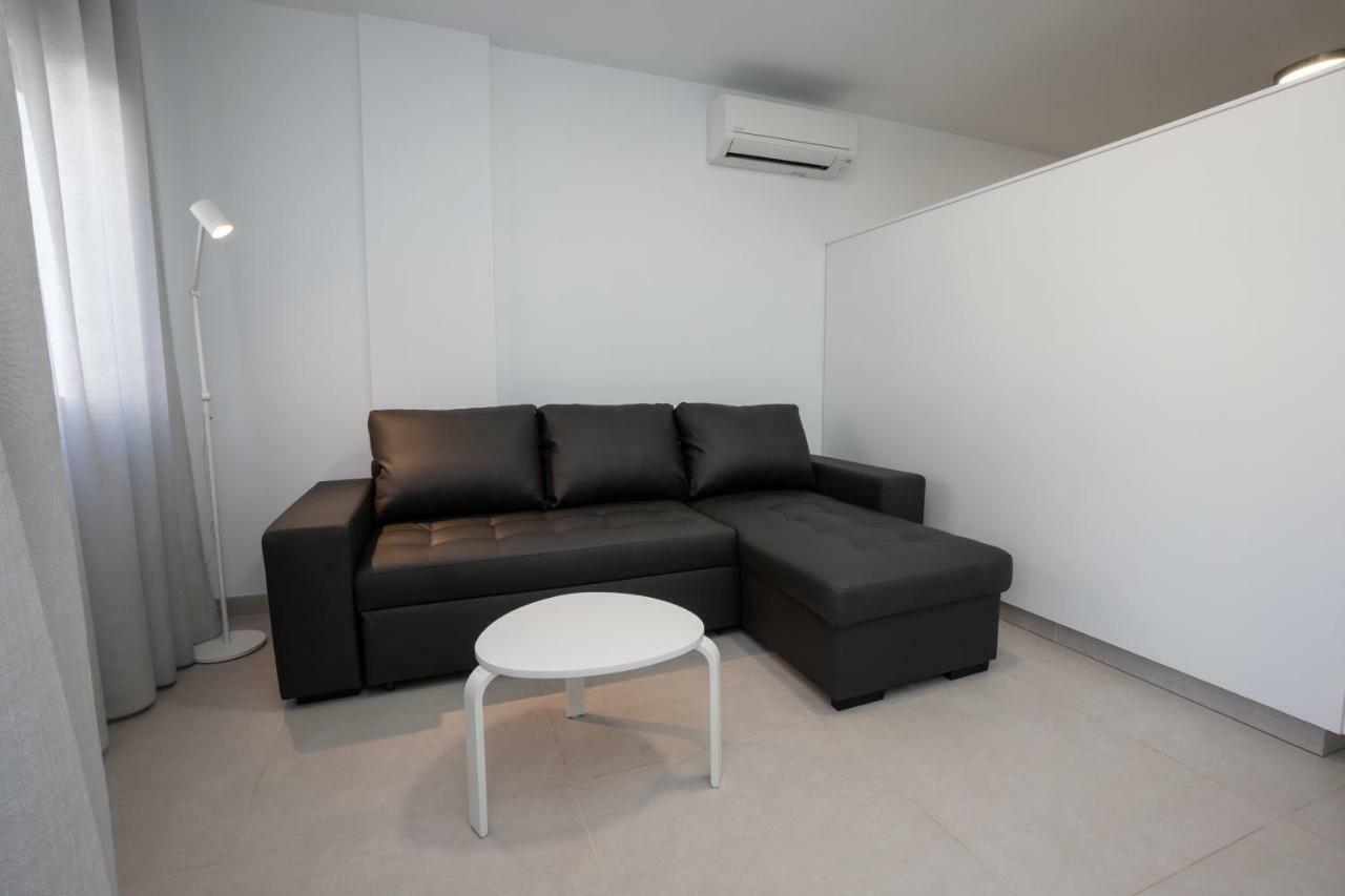Apartamentos Mombasa 2 Planta 네르하 외부 사진
