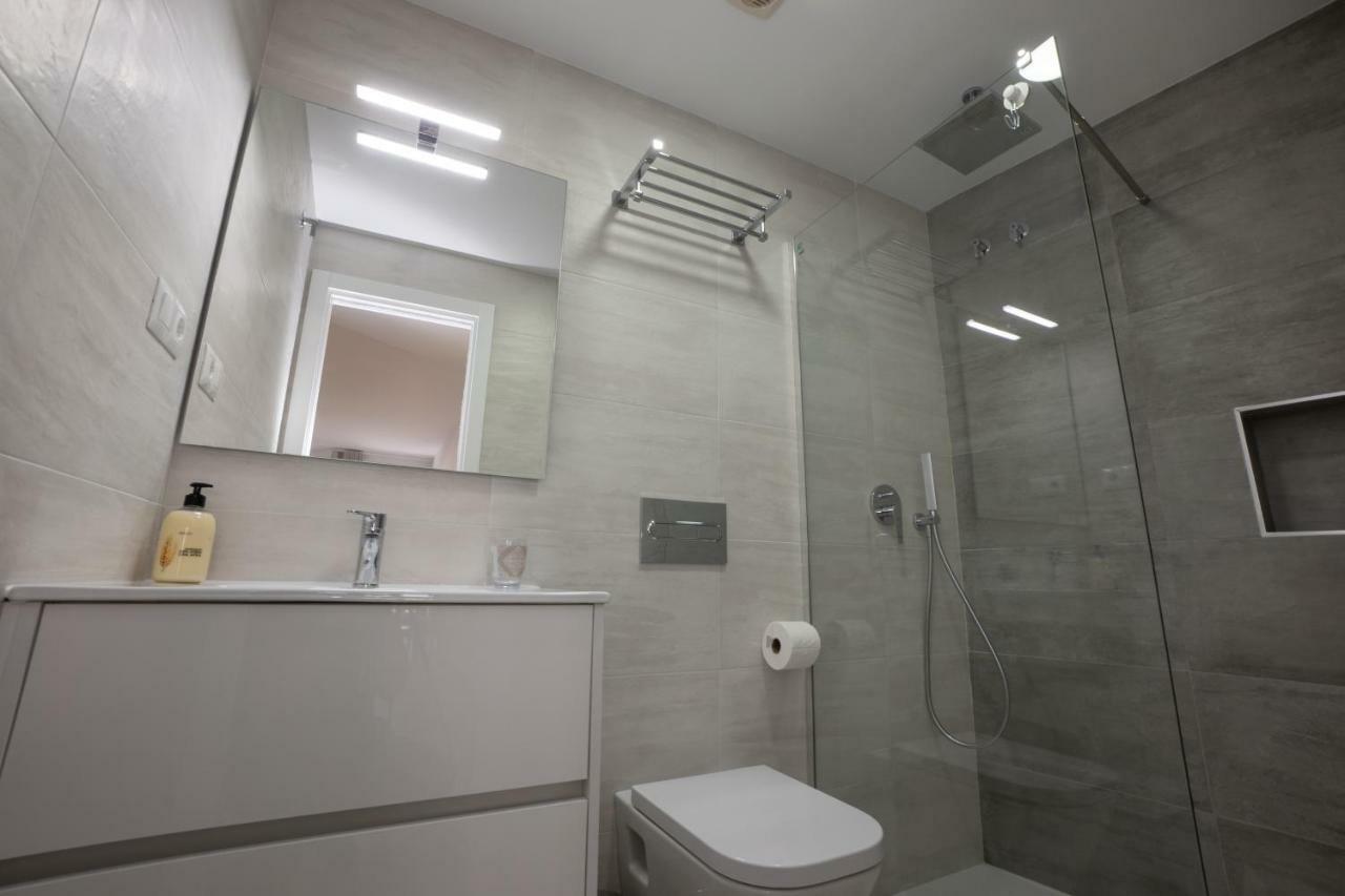 Apartamentos Mombasa 2 Planta 네르하 외부 사진