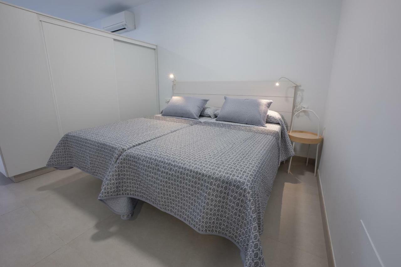 Apartamentos Mombasa 2 Planta 네르하 외부 사진