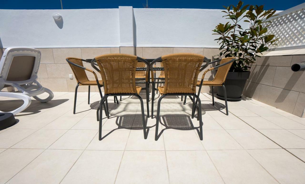 Apartamentos Mombasa 2 Planta 네르하 외부 사진
